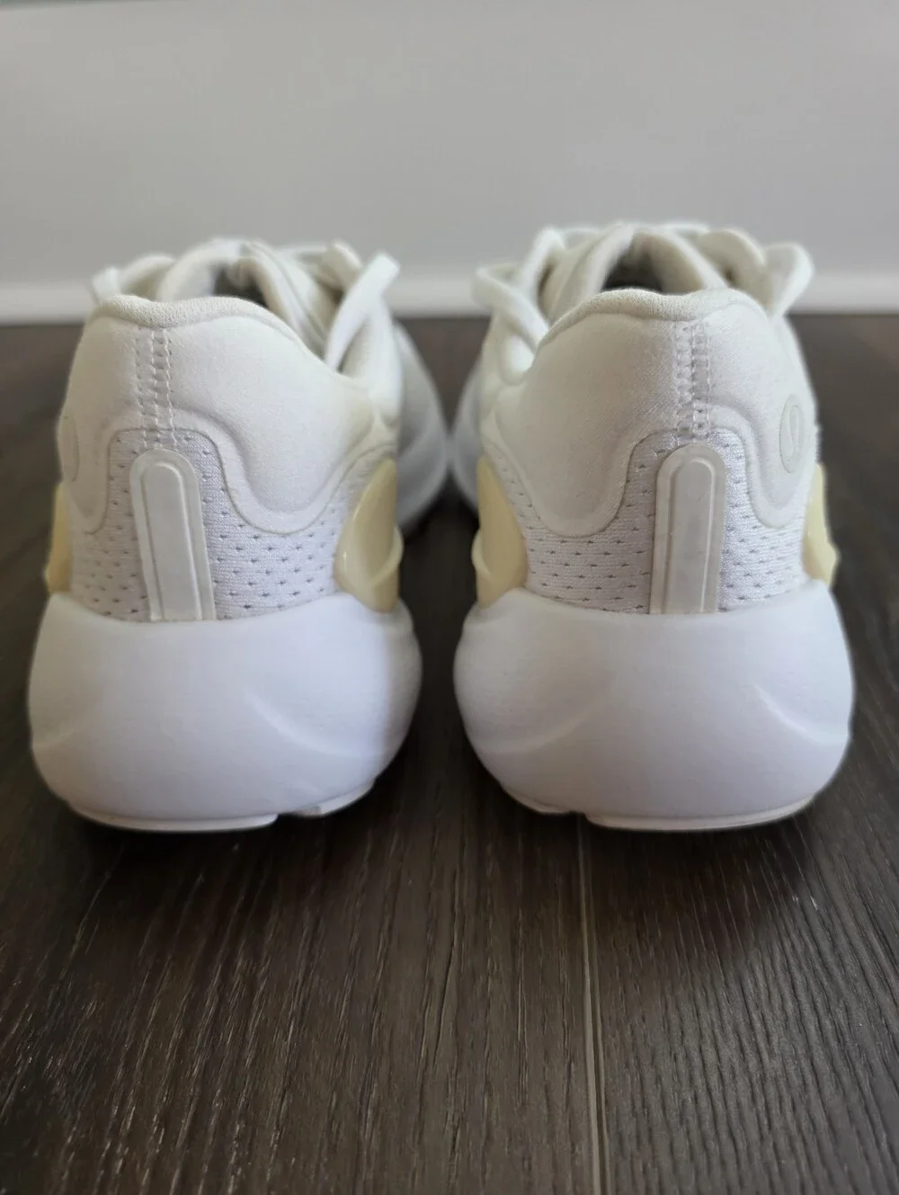 lululemon Beyondfeel Women’s 8 White Athletic Sneakers with Cream Accents